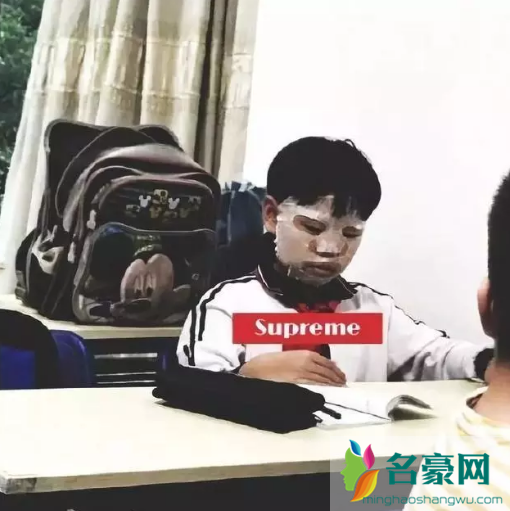 Supreme男孩什么意思 Supreme男孩表情包
