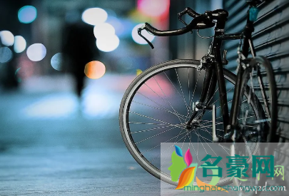 心情低落说说发朋友圈短句20213