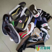 vans闷包哪里买是真的吗 vans闷包真假怎么看