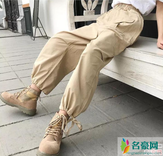 工装裤搭配什么上衣 工装裤搭配什么鞋子