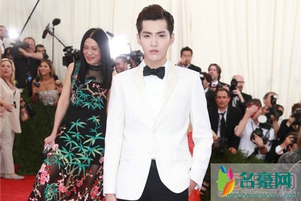 吴亦凡炮王是什么梗 真以为自己是皇上了还选妃