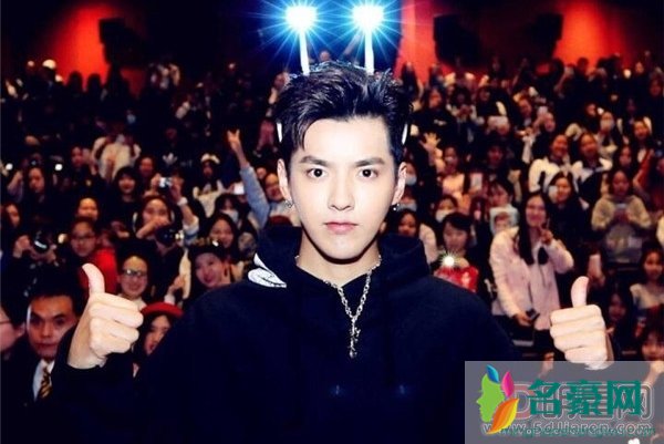 吴亦凡睡粉丝事件过程 骗女粉丝上床的小公狗?