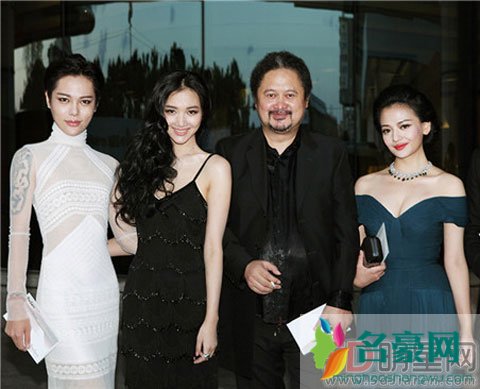 时诗男的女的变性了吗 像关之琳就是整的太厉害了