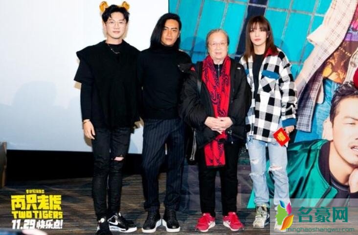 小燕子容嬷嬷同框