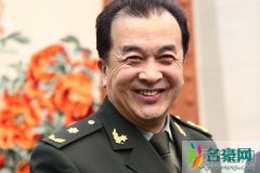 黄宏2019最新消息 当八一电影制片厂厂长跟演小品一