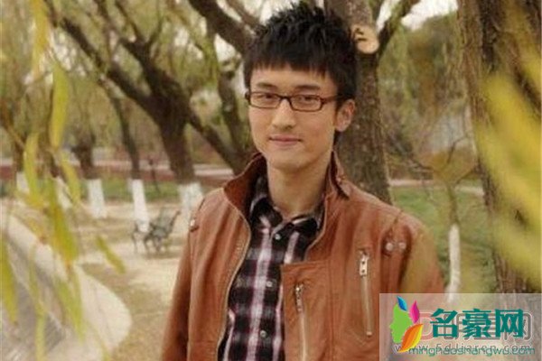 王传君和爱情公寓成员的关系 明明爱情公寓让你进入公众视野的