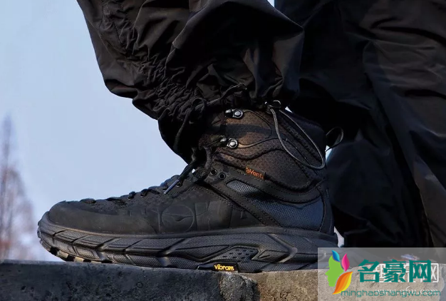 HOKA跑鞋中文叫什么 HOKA和亚瑟士哪个好