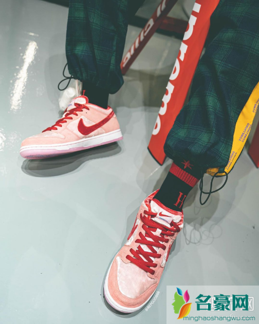 srangelove x nike sb dunk low情人节款上脚赏析 strangelove联名耐克dunk sb低帮情人节限定发售时间确定