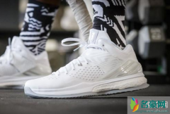 阿迪达斯Boost是什么？阿迪达斯Boost为什么不带鞋垫
