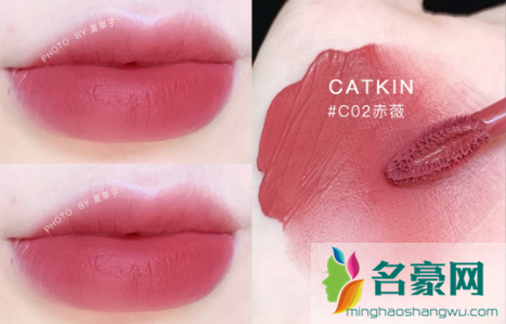 卡婷清平乐联名轻颜唇釉C02赤薇试色，超级温柔的玫瑰豆沙4