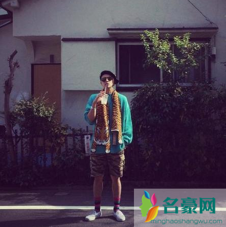 Vans黑白格应该怎样搭配  Vans黑白格搭配技巧 
