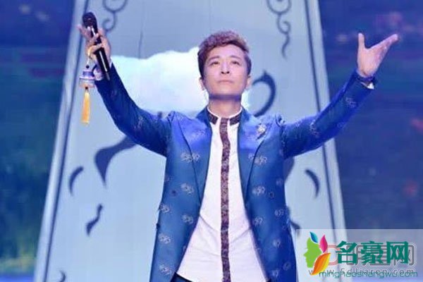 于毅和吴越长像对比照 自从在《跨界歌王》听到了于毅的歌声从此就开始关注他了