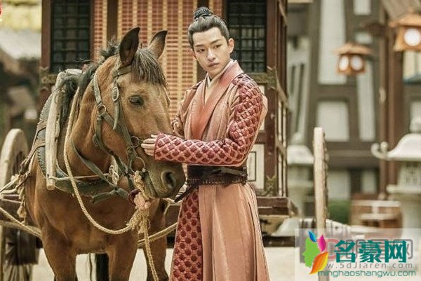 屈楚萧是哪个公司艺人 男主长安不是那种娘娘腔的帅不是阴柔风