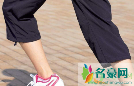 膝盖骨折要打钢钉吗1