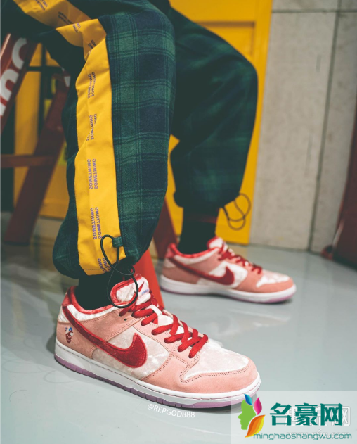 srangelove x nike sb dunk low情人节款上脚赏析 strangelove联名耐克dunk sb低帮情人节限定发售时间确定