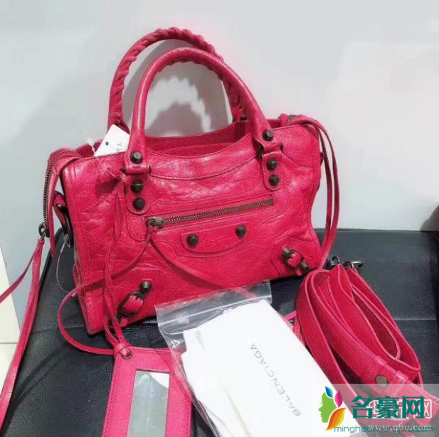 Balenciaga是什么牌子 巴黎世家是奢侈品吗