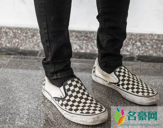 适合夏季的懒人鞋推荐 夏季必备懒人鞋穿搭方法