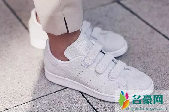 适合夏季的懒人鞋推荐 夏季必备懒人鞋穿搭方法