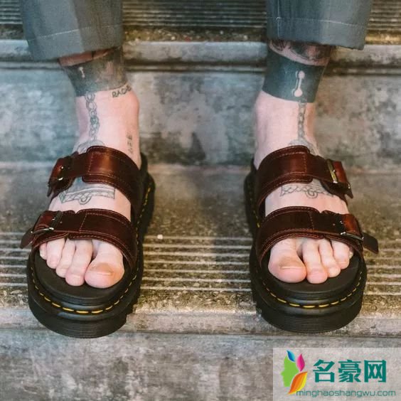 适合夏季的懒人鞋推荐 夏季必备懒人鞋穿搭方法