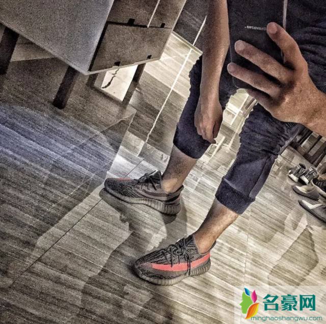 YEEZY 350 V2怎么搭配不土 YEEZY 350穿搭禁区