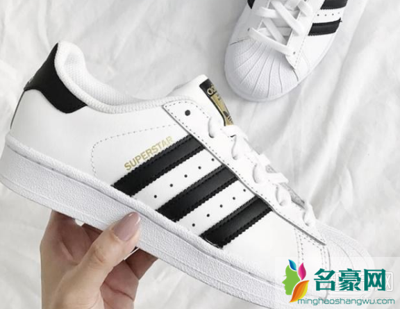 阿迪达斯金标是什么意思 Adidas金标和黑标、白标区别是什么 