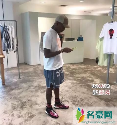 夏季球鞋怎么搭配 夏天好看的球鞋搭配方法