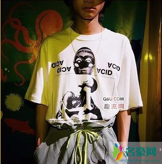 男生T恤怎么买 男生T恤怎么穿搭好看