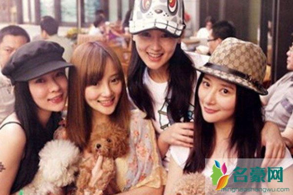 李小璐怀二胎快生了吗 要是真出轨了这个妈妈当的就太不称职了