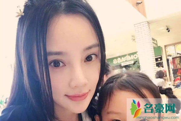 李小璐怀二胎快生了吗 要是真出轨了这个妈妈当的就太不称职了