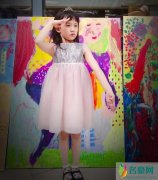 黄磊晒二女儿画作 网友：妹妹是新一代少女画家了