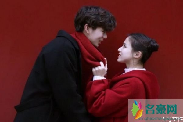 什么样的男人最吸引女人 情商高的男人都懂女人的心