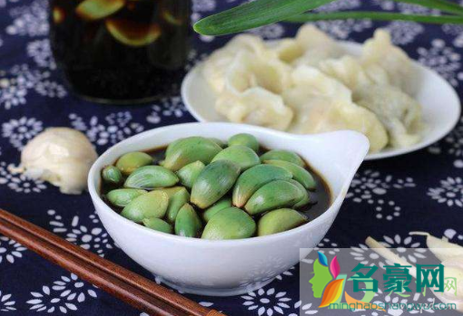 腊八蒜放糖好还是不放糖好3