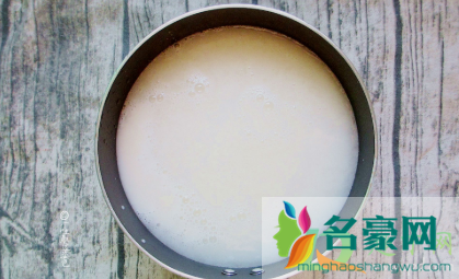 煮牛奶成豆腐状是怎么回事1