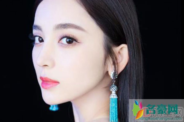 古力娜扎与前男友的不雅视频经过 这是在床上拍的吗?看来经常事后留恋