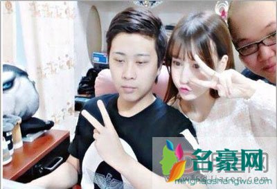 pdd和uu什么时候交往的 pdd和uu一血什么梗