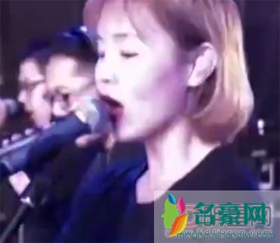 大鹏第一滴泪参加蒙面歌王第几期 蒙面歌王为大鹏合音的是哪个女孩是谁
