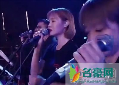 大鹏第一滴泪参加蒙面歌王第几期 蒙面歌王为大鹏合音的是哪个女孩是谁