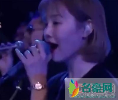 大鹏第一滴泪参加蒙面歌王第几期 蒙面歌王为大鹏合音的是哪个女孩是谁