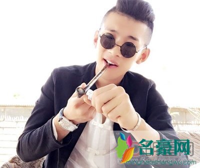 天佑签约yy多少年/多少钱 天佑签约yy了还可以玩快手吗?