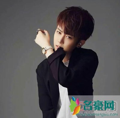李颖毒药现在在哪直播 毒药李颖为什么剪成短发了
