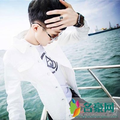 mc高迪在yy出什么事了 mc高迪酒吧下跪?