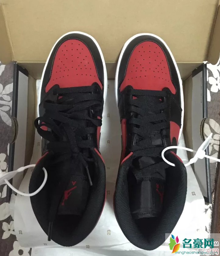  aj1禁穿为什么叫禁穿 aj1禁穿和黑红的区别是什么