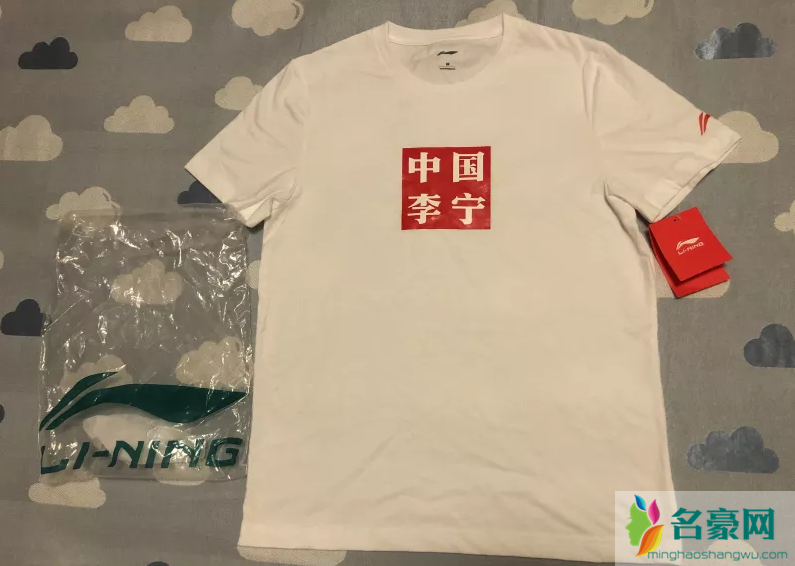 中国李宁短袖市售版和赞助版有什么区别 中国李宁短袖市售版和赞助版对比
