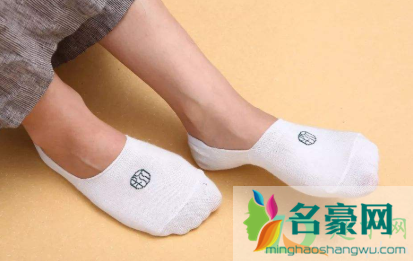 袜子滑到脚底怎么解决1