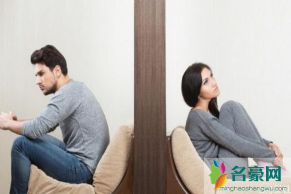 男人道歉说明在乎吗 这4种表现说明他已经爱你到骨子了