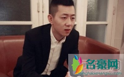王小源家庭情况简介 网红王小源是官二代吗父母是干什么的