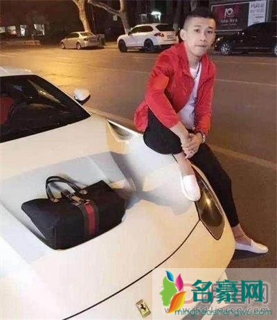 李天佑为什么打散打哥 利哥和天佑谁有钱