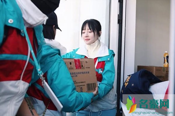 李小璐承认二胎预产期 李小璐该把那一夜的过程给大家讲一讲