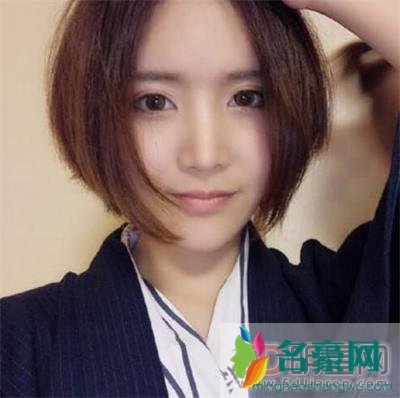 陈一发儿羞耻30秒怎么了什么梗 陈一发直播时表情不对感觉下面有人