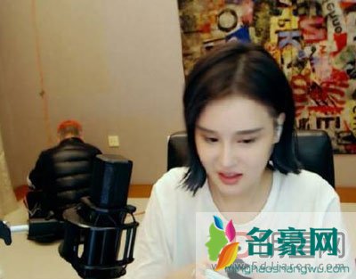mc九局和球球什么关系/怎么回事? 球球和九局睡过吗/是情侣吗